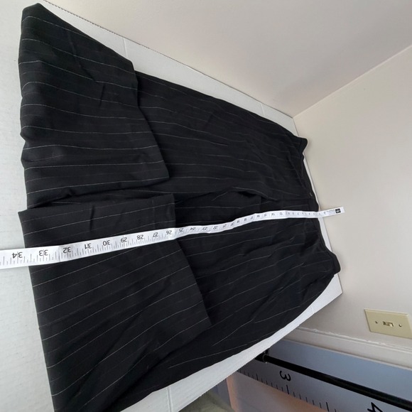 Rafaella Woman's Black Pinstripe Suit Size 20W Pants & Jacket - Picture 10 of 11